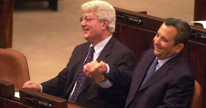 אהוד ברק ודוד לוי. צילום: פלאש90 לשימוש חד פעמי