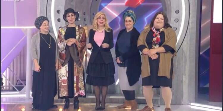 קבלת פנים לנשות הח קבלת הפנים של "ארץ נהדרת" לנשות הח"כים הדתיים לא הייתה סאטירה אלא דורסנות