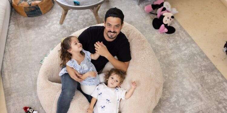 הילדים של צח סימון הופכים לו את המטבח לוויראלי