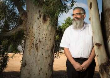 אסור להתעלם: הרב שרלו בשו"ת בעקבות פרשת הרב טאו, אך לא עליה