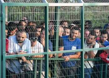 בידוק באזור התעשייה ברקן. למצולמים אין קשר לכתבה. צילום: יוסי אלוני חמאס מתלונן: "שלילת היתרי העבודה היא הפרת זכויות אדם"