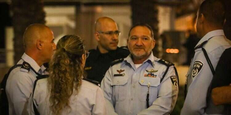 כך מנסה המשטרה להתמודד עם הנשירה הגוברת משורותיה