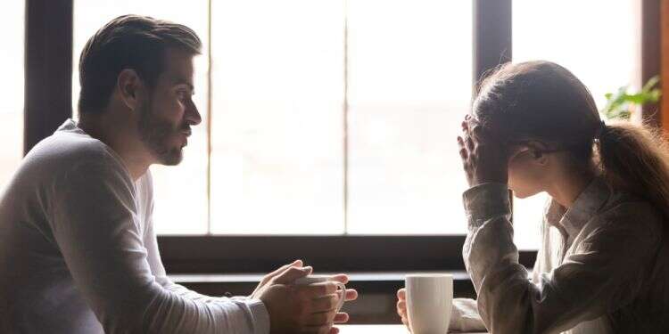 אילוסטרציה. צילום: שאטרסטוק "מישהו שאל אותי בדייט ראשון 'ואיך האחים שלך, הם בהירים?'"