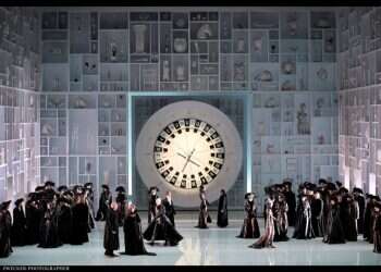 האופרה סיפורי הופמן. צילום: יוסי צבקר  סיפורי אהבה רומנטית-טרגית ופנטסטית: האופרה הישראלית מציגה את "סיפורי הופמן" בהפקה סוחפת