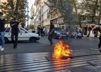 המחאות באיראן: המשטר עצר חשודים ב"תכנון פעולות חבלה" בשיתוף עם אירופה