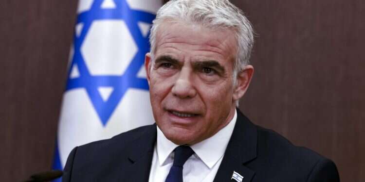 יאיר לפיד. קרדיט: EPA חסל סדר ריפוי: יאיר לפיד קורא לראשי הרשויות לא לשתף פעולה עם משרד החינוך