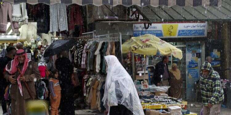 הגשמים נחלשים אבל עדיין כאן: תחזית מזג האוויר