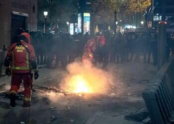 אימאם בצרפת: "אלימות המוסלמים בפריז היא הרבה מעבר לכדורגל"