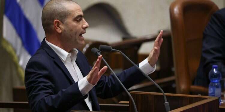 אופיר כץ במליאת הכנסת צילום: דוברות הכנסת- נועם מושקוביץ. תשעה באב: פוליטיקאים פרסמו מסרים מפייסים, יש גם מי שתקפו