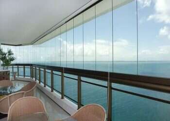 סגירת מרפסת לחורף עם זכוכית: הפתרון הטוב ביותר