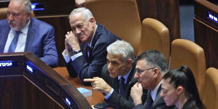 חלק מראשי האופוזיציה במליאת הכנסת. קרדיט: AFP
