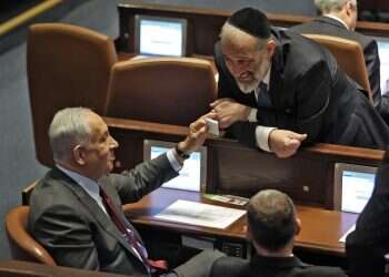 לימין יש שתי אפשרויות מול תעמולת השמאל: להיכנע או להמשיך עד הסוף