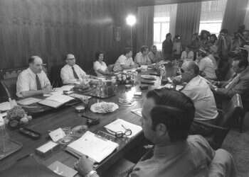 מדינה ללא הנהגה: מה קרה בחודשיים האחרונים לפני שמנחם בגין הודיע "איני יכול עוד"