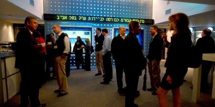 הבורסה בתל־אביב. צילום: משה שי, פלאש 90 החלק של ממשלת בנט-לפיד בדירוג הכלכלי של ישראל באקונומיסט