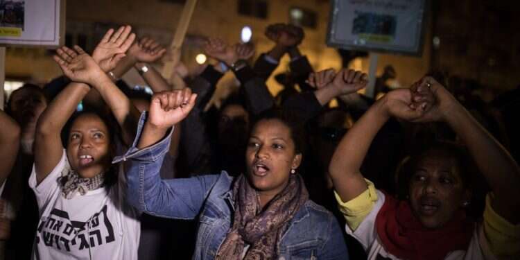 איילת שקד סוגרת כהונה במשרד הפנים עם צעד חיוני נגד מסתננים