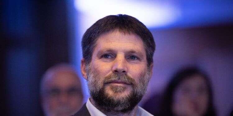 בצלאל סמוטריץ'. צילום: יונתן זינדל/פלאש90 הקואליציה תחתור לפתרון מצוקת הפקקים ביו"ש