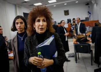 אוהדי נתניהו באולם ליפעת בן חי שגב: "את אישה אמיצה, אנחנו איתך"