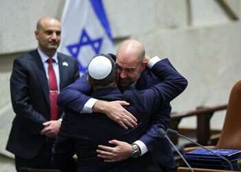 בהתנהלות מול חברי הליכוד, נתניהו הפגין עוצמה שנעדרה מהמו"מ עם השותפות