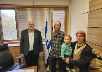 אחיו ואמו של אברהם ירד עם ח משפחות העצורים המנהליים דרשו מהח"כים: "בטלו את מדיניות שר הביטחון"