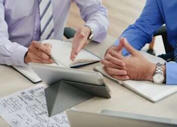 בניית תקציב עם יועץ עסקי לשנה החדשה