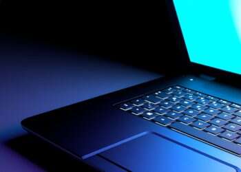 יצירת קשר עם חברת מחשבים בעידן טכנולוגי מתקדם