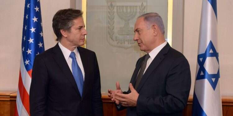 בלינקן ונתניהו. 2016. צילום: חיים צח, לע התגובה של נתניהו לבלינקן מעידה שהוא לא עומד לאזור אומץ מול ממשל ביידן