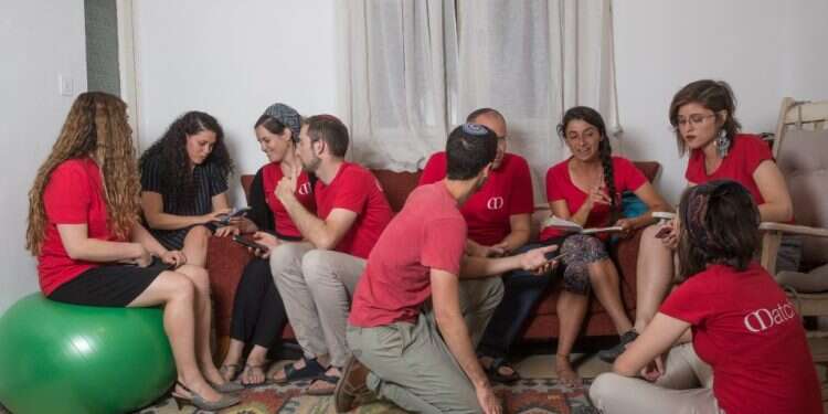 חברים?! אז למה אתם לא עושים משהו כדי שגם אני אתחתן?