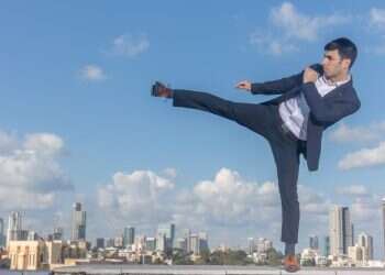 סצינת הקפוארה החרדית: מאמן הכושר שעושה מהפכה בבני ברק