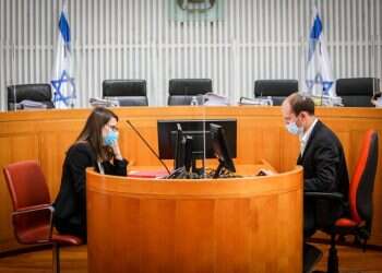 העתקת פסקי דין וחתימה על פשקוויל: מאות תלונות נגד שופטים
