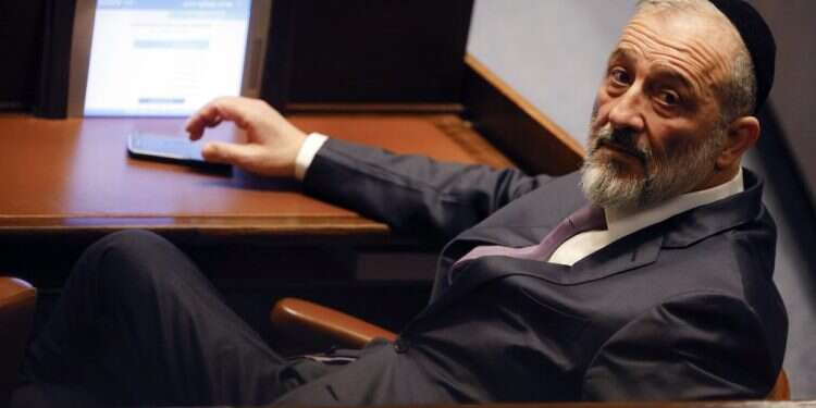 אריה דרעי. קרדיט: EPA בדרך לכאוס פוליטי? האותיות הקטנות יכתיבו את משמעות הפסיקה בבג"ץ דרעי