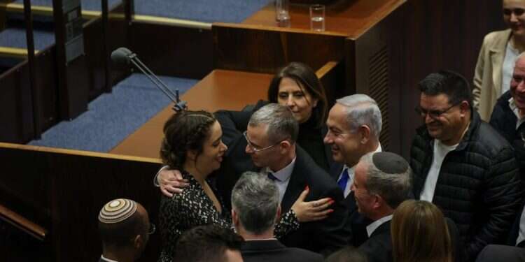 לילה לבן: בקואליציה אישרו את מה שרצו, באופוזיציה התגאו שזה נמשך 16 שעות