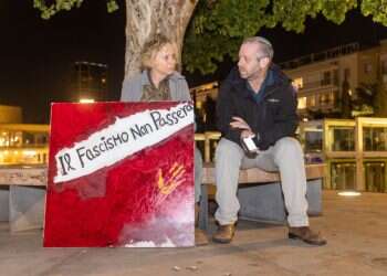 "מי שהצביע למשטר הימני לא הצביע למשטר פשיסטי": הקולות מכיכר הבימה