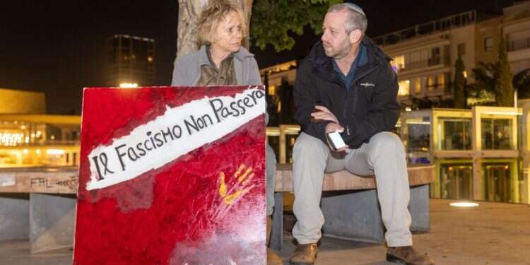 אודי. צילום: יוסי אלוני "מי שהצביע למשטר הימני לא הצביע למשטר פשיסטי": הקולות מכיכר הבימה