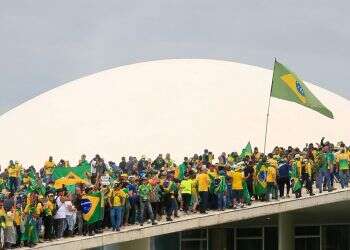 לבולסנרו יש רק 30 ימים להישאר בארה"ב, והם הולכים ואוזלים