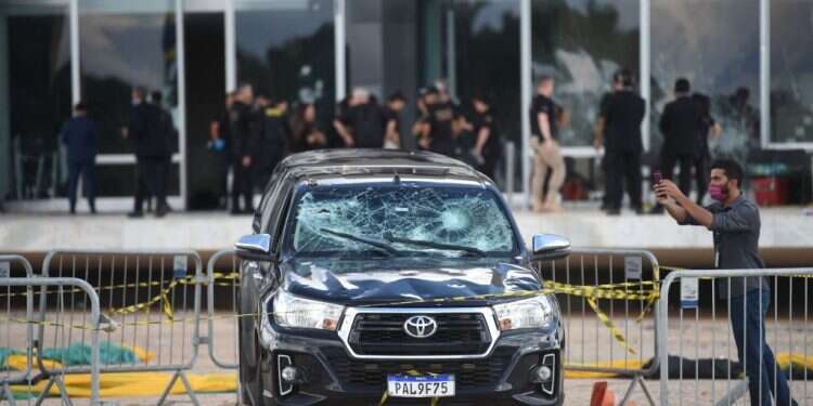 הברזילאים אולי הזדעזעו מניסיון ההפיכה, אך הם עדיין מקוטבים מאוד