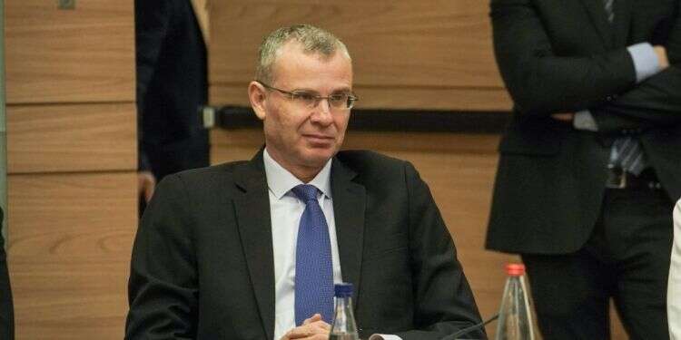 שר המשפטים לוין בוועדת החוקה, בדיון על הרפורמה המשפטית. צילום: דני שם טוב, דוברות הכנסת לוין: "אני רוצה לעדכן את הייעוץ המשפטי, מדינת ישראל היא מדינה דמוקרטית"