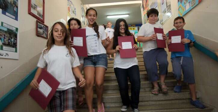 הילדים מקבלים תעודות? 5 עצות זהב כדי לעורר בהם מוטיבציה להמשך