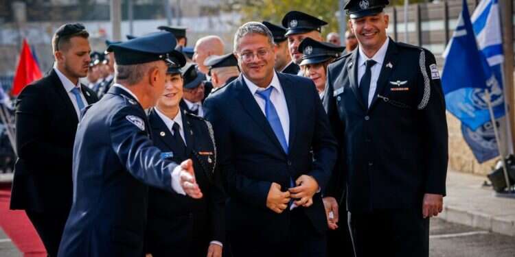 מגורם שולי לכוח פוליטי מרכזי. השר לביטחון לאומי איתמר בן־גביר בטקס כניסתו לתפקיד. צילום: אוליבייה פיטוסי, פלאש 90