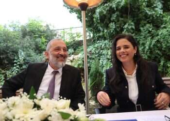 חילופי שלטון: השרים היוצאים סגרו חשבון, השרים הנכנסים ניסו לפייס