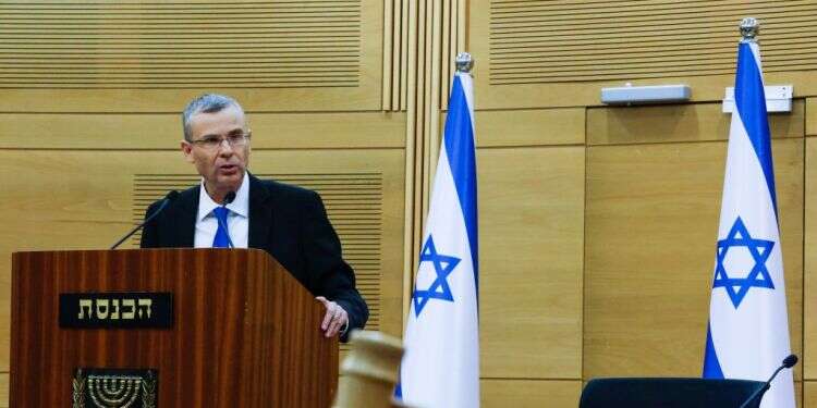 השר יריב לוין בהכרזה על הרפורמה המשפטית. צילום: אוליבייה פיטוסי, פלאש 90 פסק הדין שיהרוג את הרפורמה המשפטית: כל המידע על פסילת עילת הסבירות