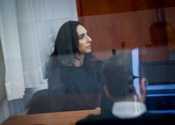 הסנגור במשפט נתניהו: "מסמכים נעלמים באופן שיטתי". העדה: "לא יודעת איך לענות על זה"