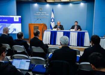 נתניהו וסמוטריץ' במסיבת העיתונאים השבוע. צילום: אוליבייה פיטוסי, פלאש 90