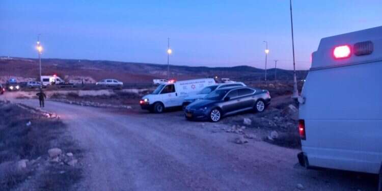 זירת הפיגוע בחוות יהודה. צילום: תיעוד מבצעי מד פיגוע דקירה בהר חברון: הפצוע קיבל איומים על חייו