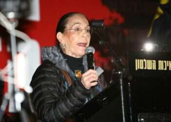 "אלה שמטיפים לנו עכשיו על זכויות אדם זרקו אותי לכלא עד תום ההליכים כשהייתי בת 12"