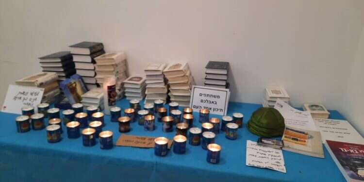 מאות הגיעו לנחם את משפחת זינובייב, שבנה נהרג בתאונה בחטיבת כפיר