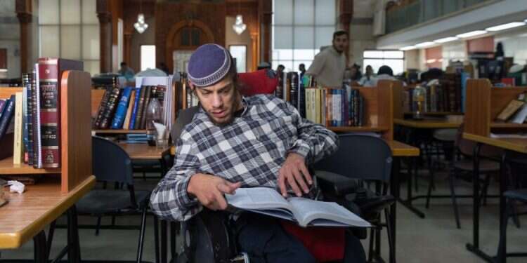 הרב אורי יצחק שחור. צילום: לירון מולדובן הפך לרב בגיל 25: "אל תחשוב שאתה כול יכול, תמיד תהיה הנכות שתגיד לך בסוף – עד כאן"