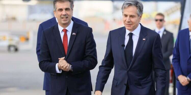 אלי כהן ואנתוני בלינקן. צילום: סיון שחור, לע בלי יח"צ, ראיונות או תחזוק רשתות חברתיות: הקאמבק המרשים של פאר טסי