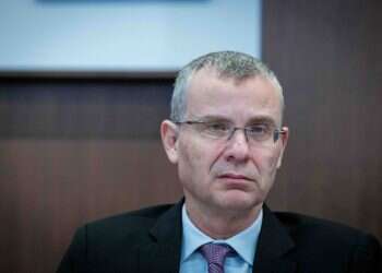 שמחה רוטמן יצטרך לבחור בין ניצחון צר וקצר, לפשרה שתכניס אותו להיסטוריה