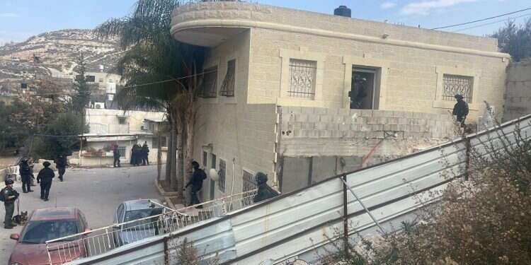 צפו: החלה הריסת מבניים בלתי חוקיים במזרח ירושלים