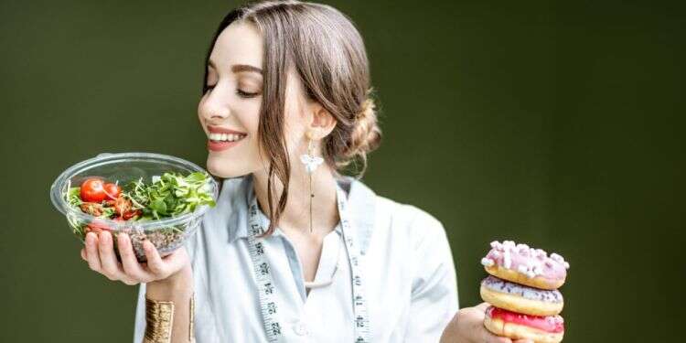 מזון. צילום: יח מה לאכול כדי לשמור על עור מתוח ובריא וממה להימנע